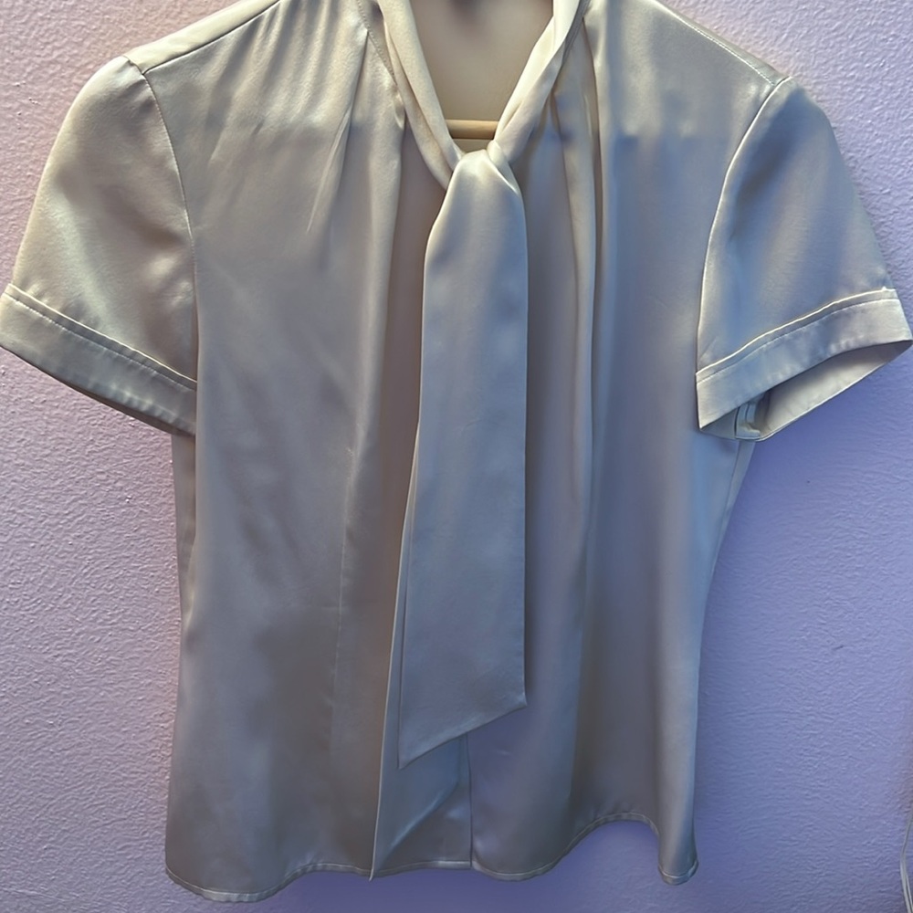 🌷Gorgeous vintage silk blouse🌷 - Picture 5 of 7